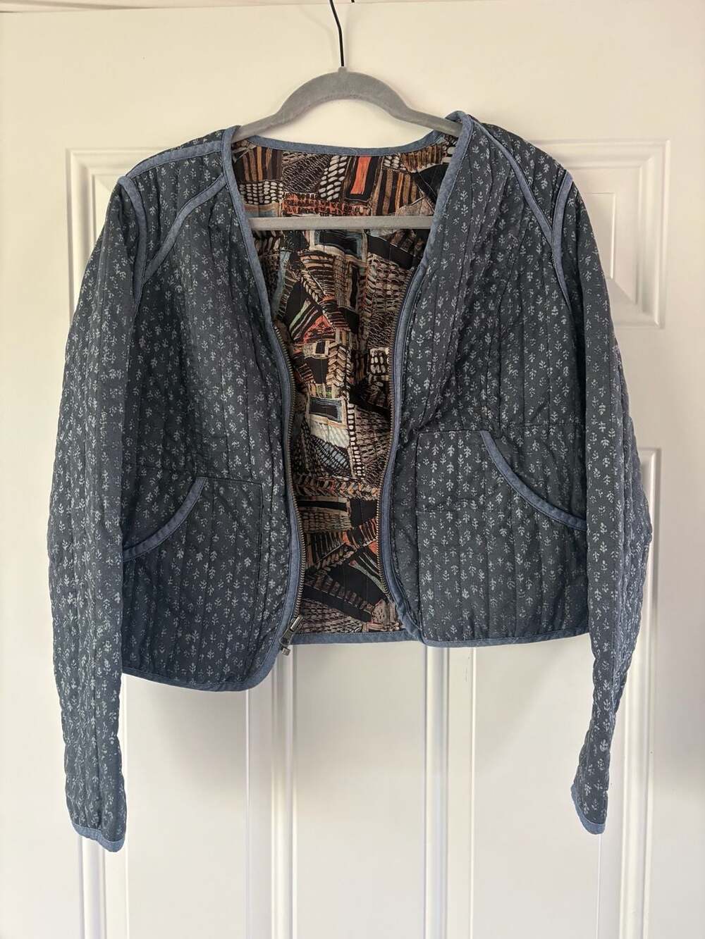 Gorman Reversible Blue Floral and Abstract Print Quilted Cropped Jacket